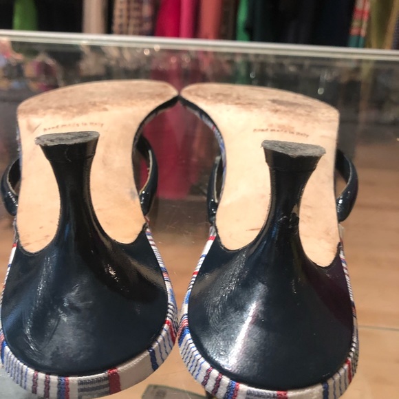 🥰 Manolo Blahnik kitten heels🥰 - Picture 9 of 12